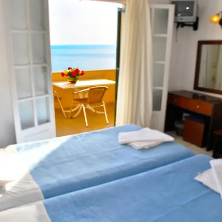 Beautiful Maria With Amazing Pool - Agios Gordios Apartment *